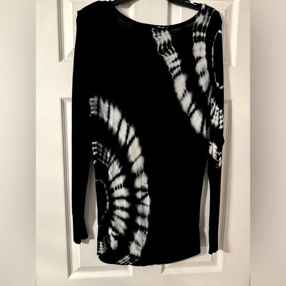 INC International Concepts sweater - Picture 2 of 3